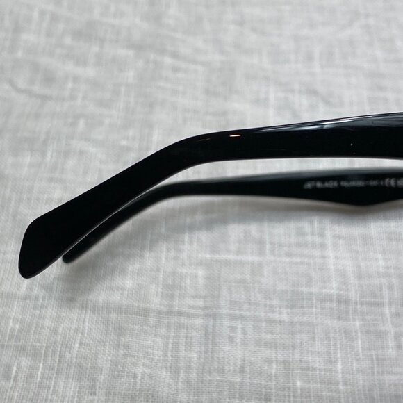 - Frames are in good condition. Arms are intact.  - Without casing. Frames only. - Picture 4 of 16